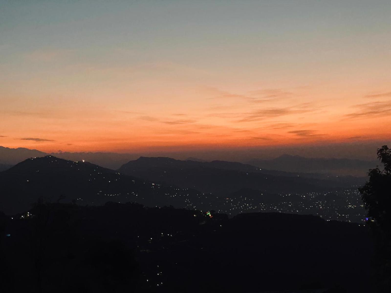 Hom'S Homestay & Farmstay Sarangkot Pokhara Eksteriør bilde