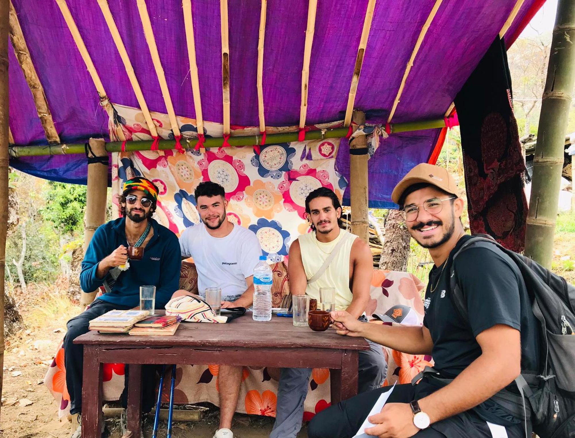 Hom'S Homestay & Farmstay Sarangkot Pokhara Eksteriør bilde